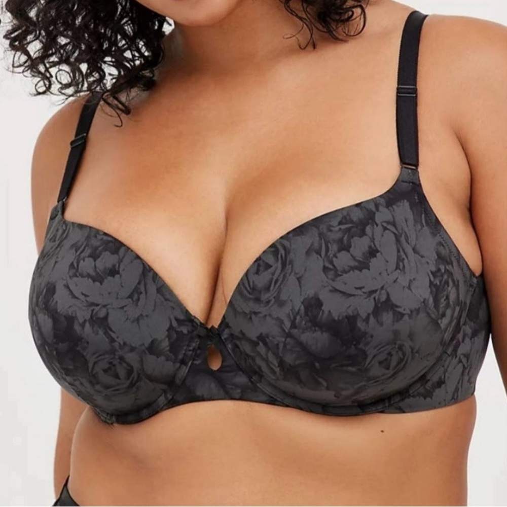 Torrid Curves Lightly Lined Underwire Bra 46 Ddd Gem